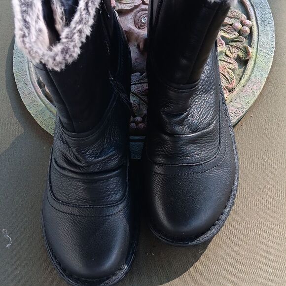 Tara M. Lightweight Flexible Boot. - Picture 6 of 12